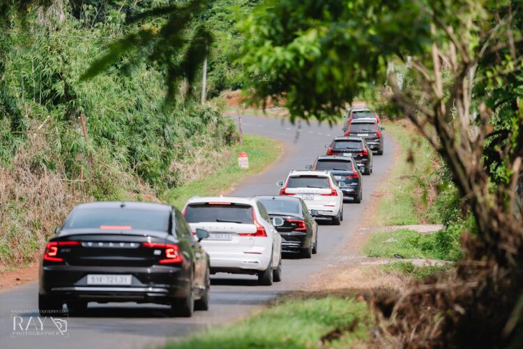 VOLVO OWNERS CLUB - MILES OF MEANING